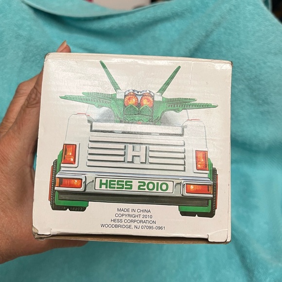 HESS 2010 TOY TRUCK AND JET. Excellent Condition - Picture 13 of 13